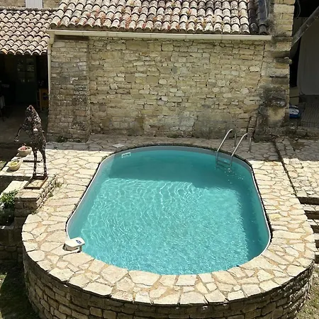 Le Mas De Brel, Gite La Maisonnette Arpaillargues-et-Aureillac Extérieur photo